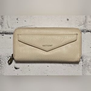Matt & Nat Cream Color Wallet - Folded
